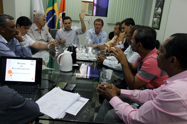 Reunião do prefeito Vladimir Azevedo com os vereadores da base